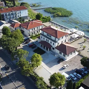 hotel-villa-trieste.it-lombardy.com/