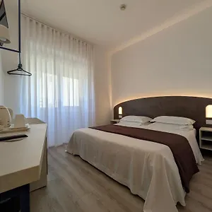 Ξενοδοχείο Piccolo, Βερόνα